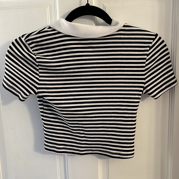 Striped crop top - Picture 3 of 3